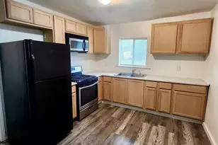 2028 8th St, Muskegon, MI 49444 - Photo 5