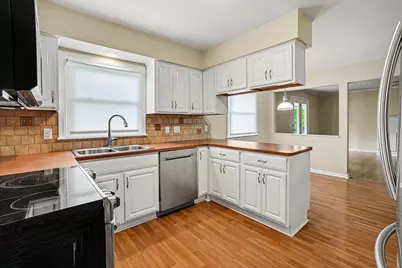 5132 Mapleridge Drive, Portage, MI 49024 - Photo 9