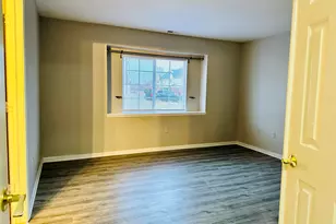 22063 Fairlane Blvd, Woodhaven, MI 48183 - Photo 3
