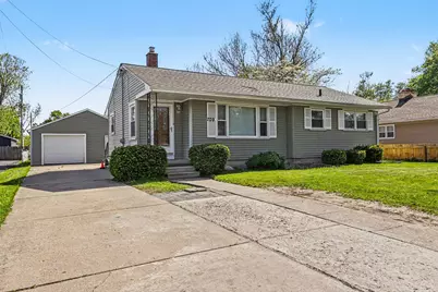 709 W Highland Boulevard, Battle Creek, MI 49015 - Photo 1