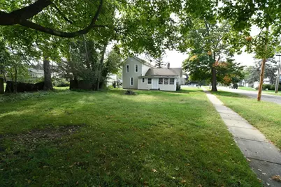 501 E Paw Paw Street, Paw Paw, MI 49079 - Photo 3