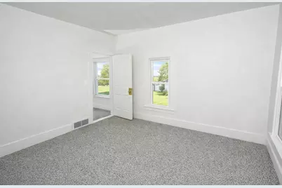501 E Paw Paw Street, Paw Paw, MI 49079 - Photo 21