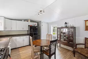 4446 Jardin Dr NW, Walker, MI 49534 - Photo 5
