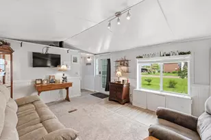 4446 Jardin Dr NW, Walker, MI 49534 - Photo 3