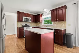 7469 Dover Dr, Ypsilanti, MI 48197 - Photo 9