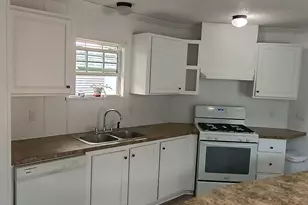 411 S Grover Ave, Alma, MI 48801 - Photo 3