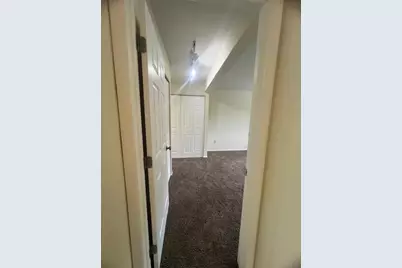 1472 W Chateau Vert Street #D, Ypsilanti, MI 48197 - Photo 17