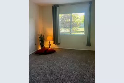 1472 W Chateau Vert Street #D, Ypsilanti, MI 48197 - Photo 5