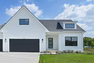 564 Sun Vale Ln, Grandville, MI 49418 - Photo 1