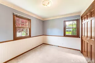 1746 Edgewood Ave SE, Grand Rapids, MI 49506 - Photo 21