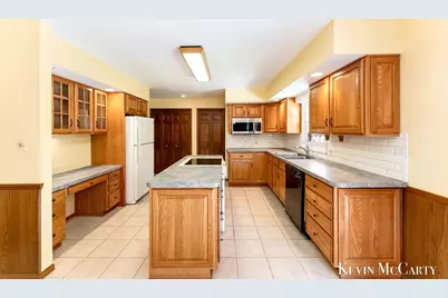 1746 Edgewood Avenue SE, Grand Rapids, MI 49506 - Photo 7