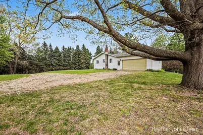 1320 W Stanton Road, Stanton, MI 48888 - Photo 31