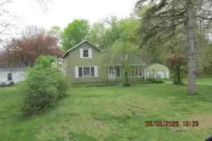207 Cherry St, Allegan, MI 49010 - Photo 3