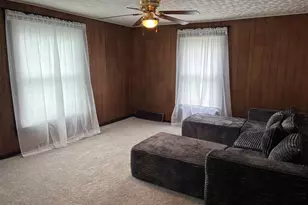 202 N Clay St, Sturgis, MI 49091 - Photo 9