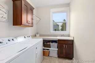 8374 Rose Ridge Dr, Rockford, MI 49341 - Photo 21