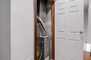127 W Wilkins St, Jackson, MI 49203 - Photo 37