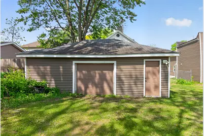 127 W Wilkins Street, Jackson, MI 49203 - Photo 11