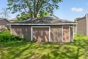 127 W Wilkins St, Jackson, MI 49203 - Photo 11