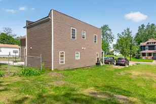 127 W Wilkins St, Jackson, MI 49203 - Photo 9