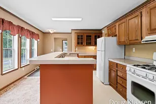 15707 New Holland St, Holland, MI 49424 - Photo 7