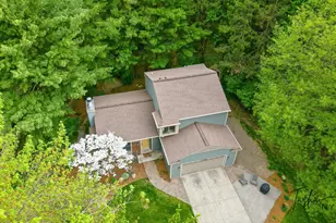 15849 Ryan Dr, Holland, MI 49424 - Photo 9