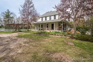 1519 N Roscommon Rd, Roscommon, MI 48653 - Photo 1