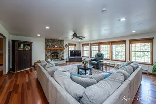 1519 N Roscommon Rd, Roscommon, MI 48653 - Photo 13