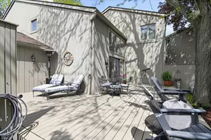 2202 Applewood Ct, Ann Arbor, MI 48103 - Photo 37