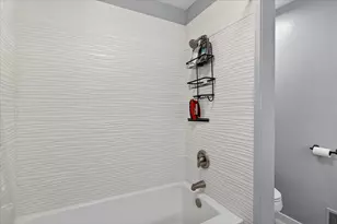 2202 Applewood Ct, Ann Arbor, MI 48103 - Photo 27