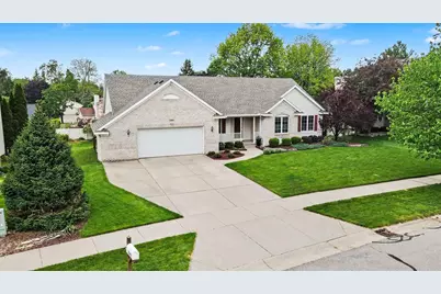 2045 Meadowdale Drive NW, Grand Rapids, MI 49504 - Photo 3