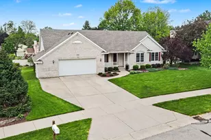 2045 Meadowdale Dr NW, Grand Rapids, MI 49504 - Photo 3