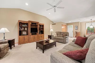 2045 Meadowdale Drive NW, Grand Rapids, MI 49504 - Photo 11