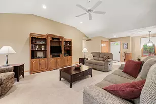 2045 Meadowdale Dr NW, Grand Rapids, MI 49504 - Photo 11