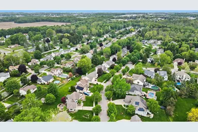 2045 Meadowdale Drive NW, Grand Rapids, MI 49504 - Photo 39
