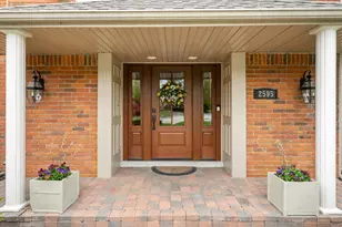 2595 Fox Chase Dr, Troy, MI 48098 - Photo 11