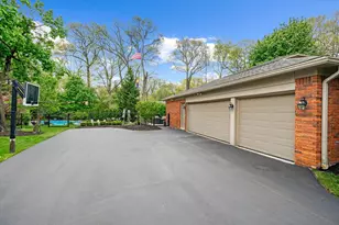 2595 Fox Chase Dr, Troy, MI 48098 - Photo 87