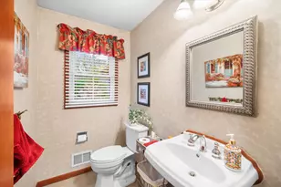 2595 Fox Chase Dr, Troy, MI 48098 - Photo 27