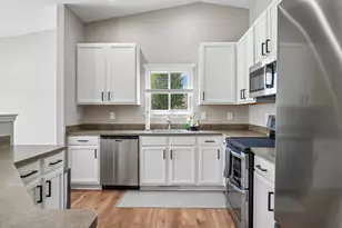 7353 Maplelawn Dr, Ypsilanti, MI 48197 - Photo 11