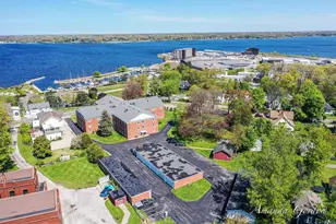 1249 Lakeshore Dr, Muskegon, MI 49441 - Photo 29