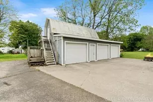 130 W Cherry St, Wayland, MI 49348 - Photo 41
