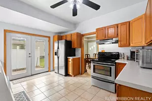 130 W Cherry St, Wayland, MI 49348 - Photo 17