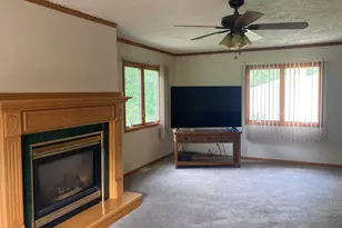 1785 Woodrun Dr SE, Lowell, MI 49331 - Photo 9