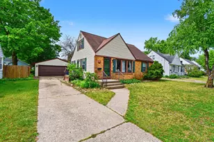 1308 Ellsmere St NE, Grand Rapids, MI 49505 - Photo 3