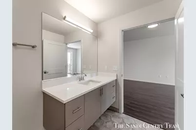 110 W Savidge Street #203, Spring Lake, MI 49456 - Photo 29