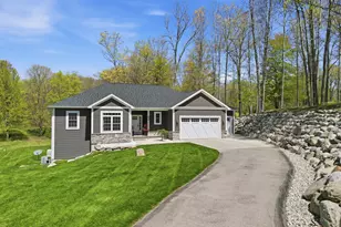 9654 Aberdeen Ct, Canadian Lakes, MI 49346 - Photo 1