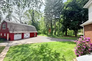 1346 W Marquette Woods Rd, Saint Joseph, MI 49085 - Photo 5
