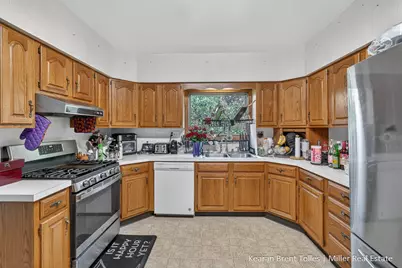 527 N Boltwood Street, Hastings, MI 49058 - Photo 5