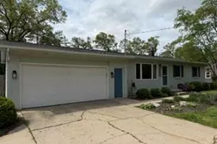 2002 Garret Dr NE, Grand Rapids, MI 49525 - Photo 3