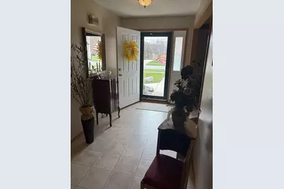8876 Swancrest Drive, Saginaw, MI 48609 - Photo 5
