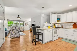 51509 Summit St, Paw Paw, MI 49079 - Photo 9